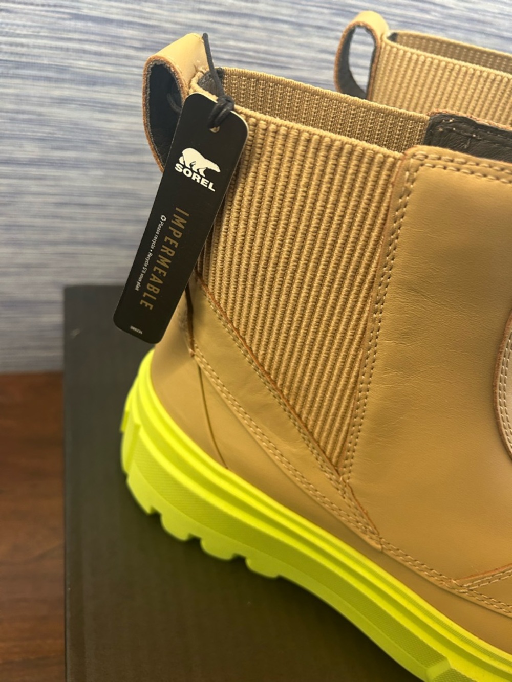 NWT Sorel Caribou Waterproof Chelsea boot 8.5 or 9 canoe green women’s - Picture 7 of 8